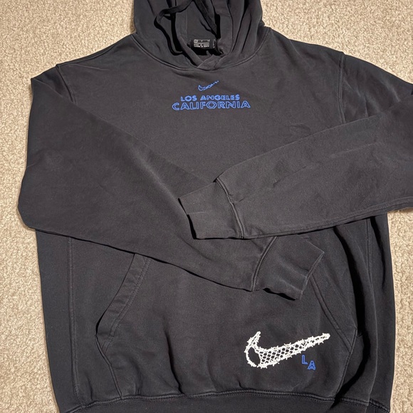 Nike Men's Black Hoodie with Blue Accents - Picture 1 of 2